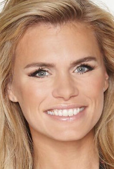 Николетт ван Дам